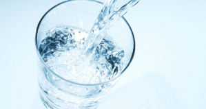Glutenfreie-Ernaehrungspyramide-Wasser_4.jpg